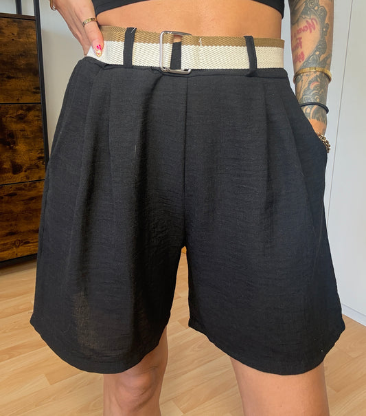 Linsy Short Black