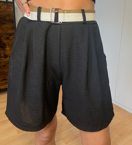 Linsy Short Black